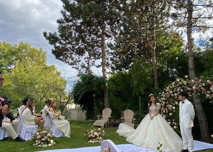 Villa Ananda Huo Paris